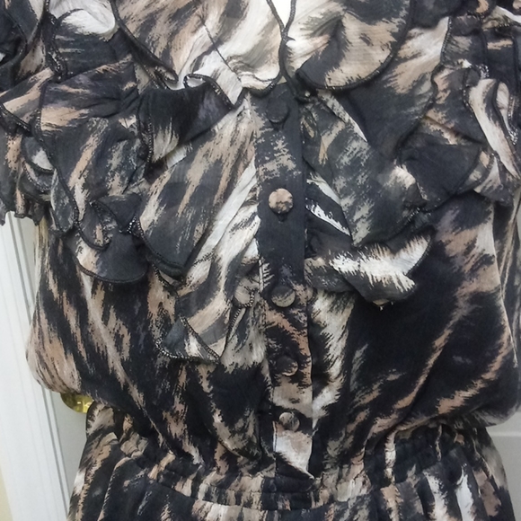 Romper - Picture 3 of 5